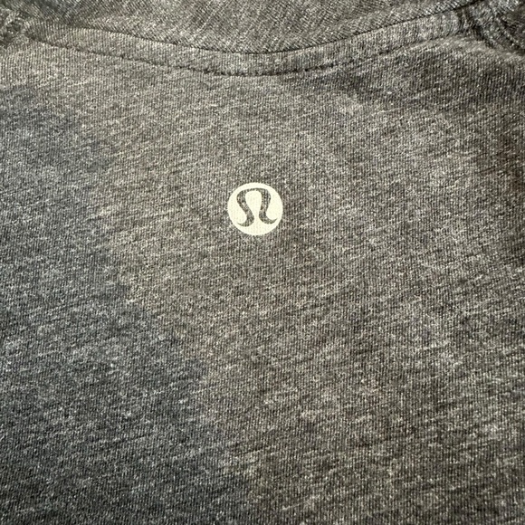 Lululemon Athletica Gray Relaxed Short Sleeve Tee - Picture 3 of 3